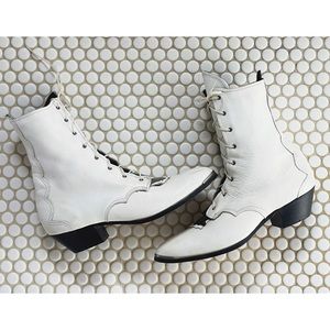 Vintage white leather granny roper ankle boots size 8 silver tip western